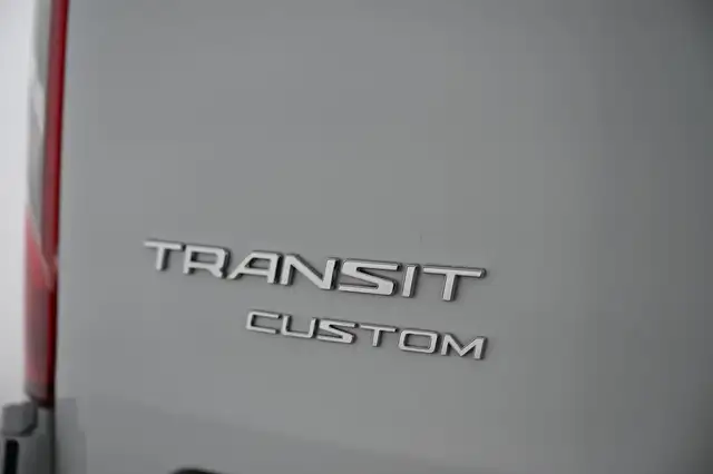 Ford Transit Custom view 13