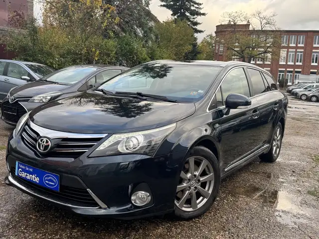 Toyota Avensis 2.2 Kombi Executive*PDC*AHK*Navi*Kamera*