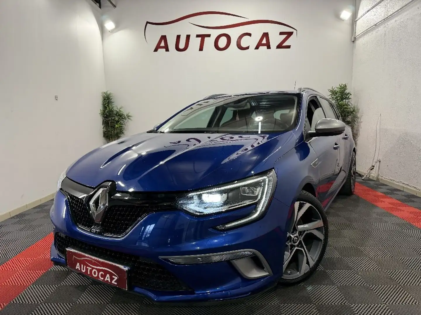 Renault Megane IV ESTATE dCi 165 Energy EDC GT Blau - 1