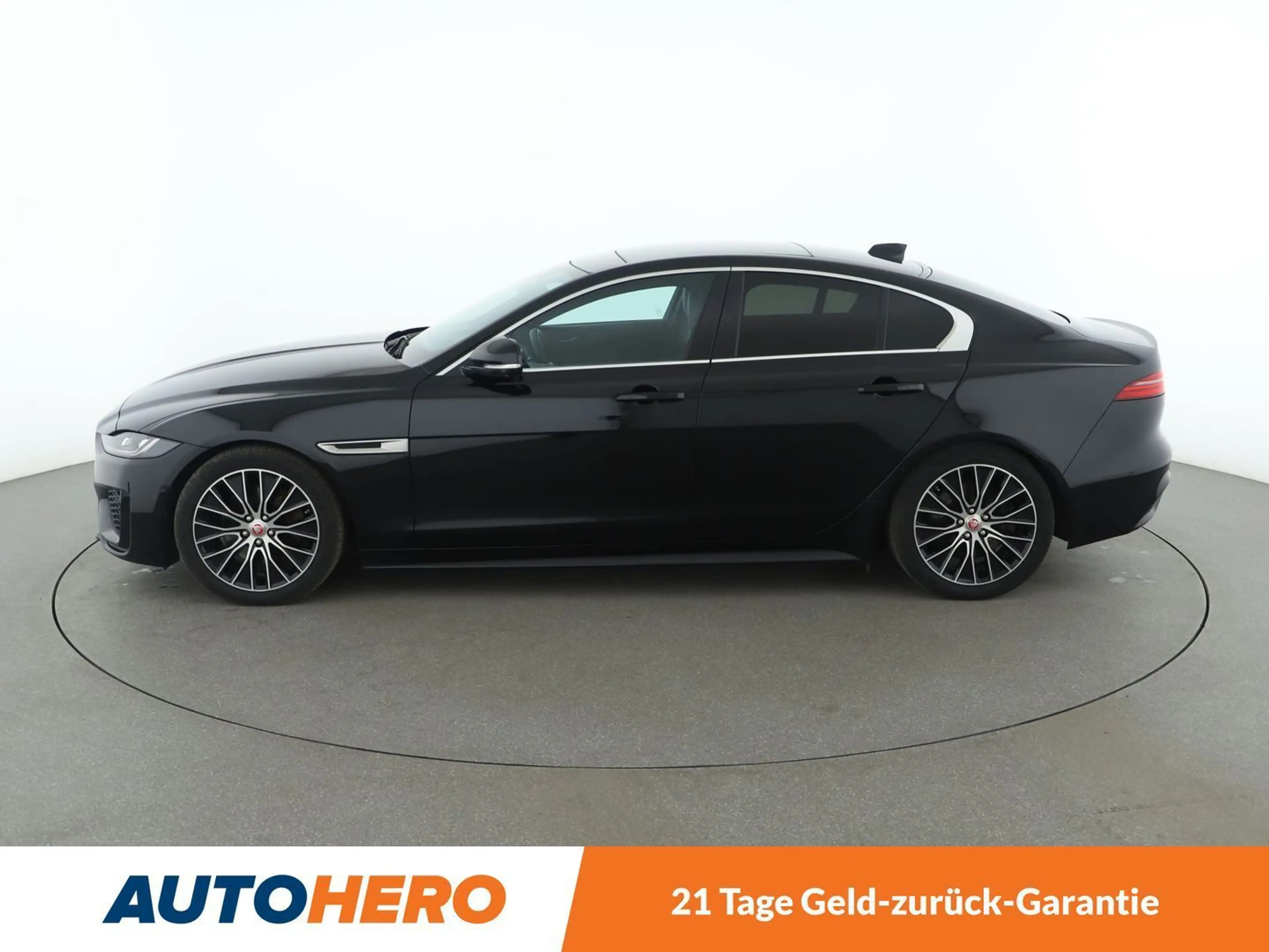 Jaguar XE D200 Mild-Hybrid R-Dynamic S Aut*NAVI*LED*ACC*CAM* — photo 3