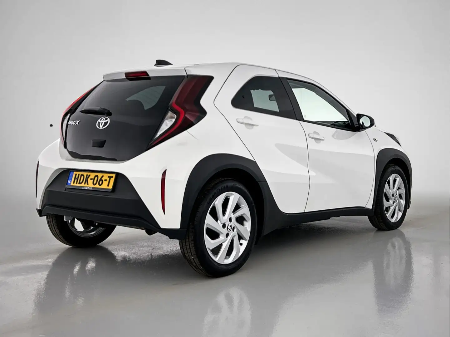 Toyota Aygo X 1.0 VVT-i MT first Limited | Stoelverwarming | App Wit - 2