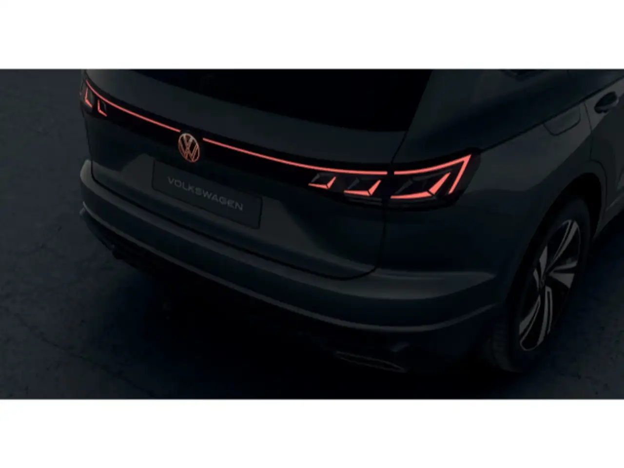 Volkswagen Touareg R-Line FINAL ED TDI 4M AHK+STHZ+PANO+HUD 6