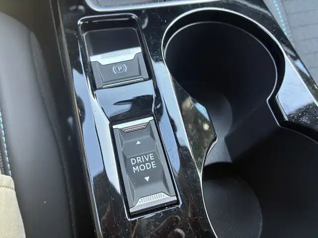 Peugeot 208 view 13