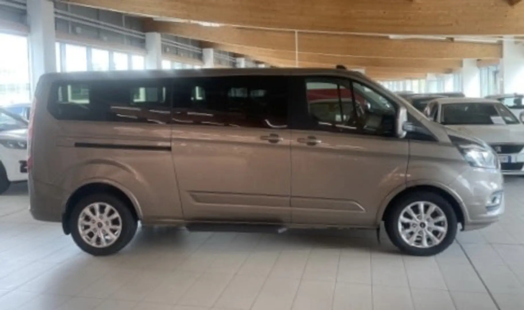 Ford Tourneo Custom 2.0 TDCI 185cv AUT PL TITANIUM Beige - 2