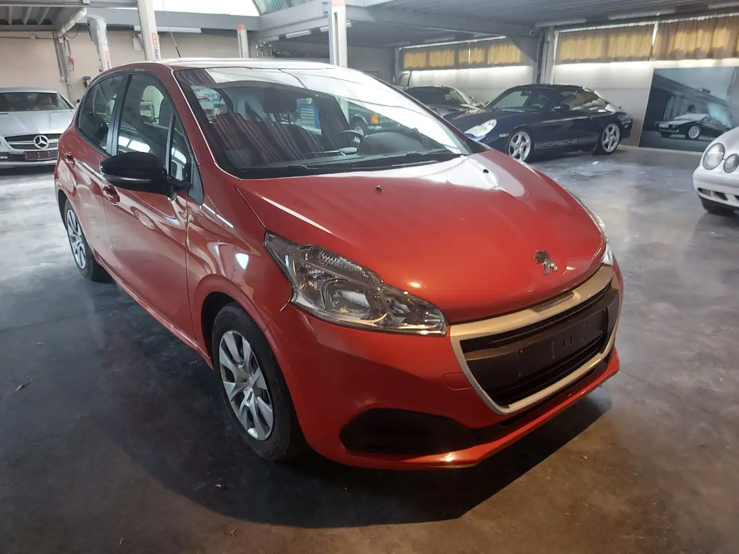 Peugeot 208 208 PureTech 68 Active Rouge - 1