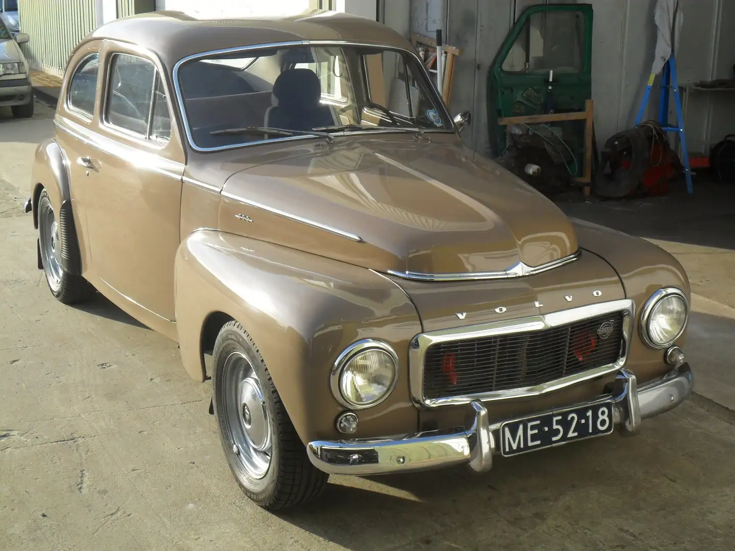 Volvo PV544 B18 D met dubbele SU-carburateurs Maro - 1