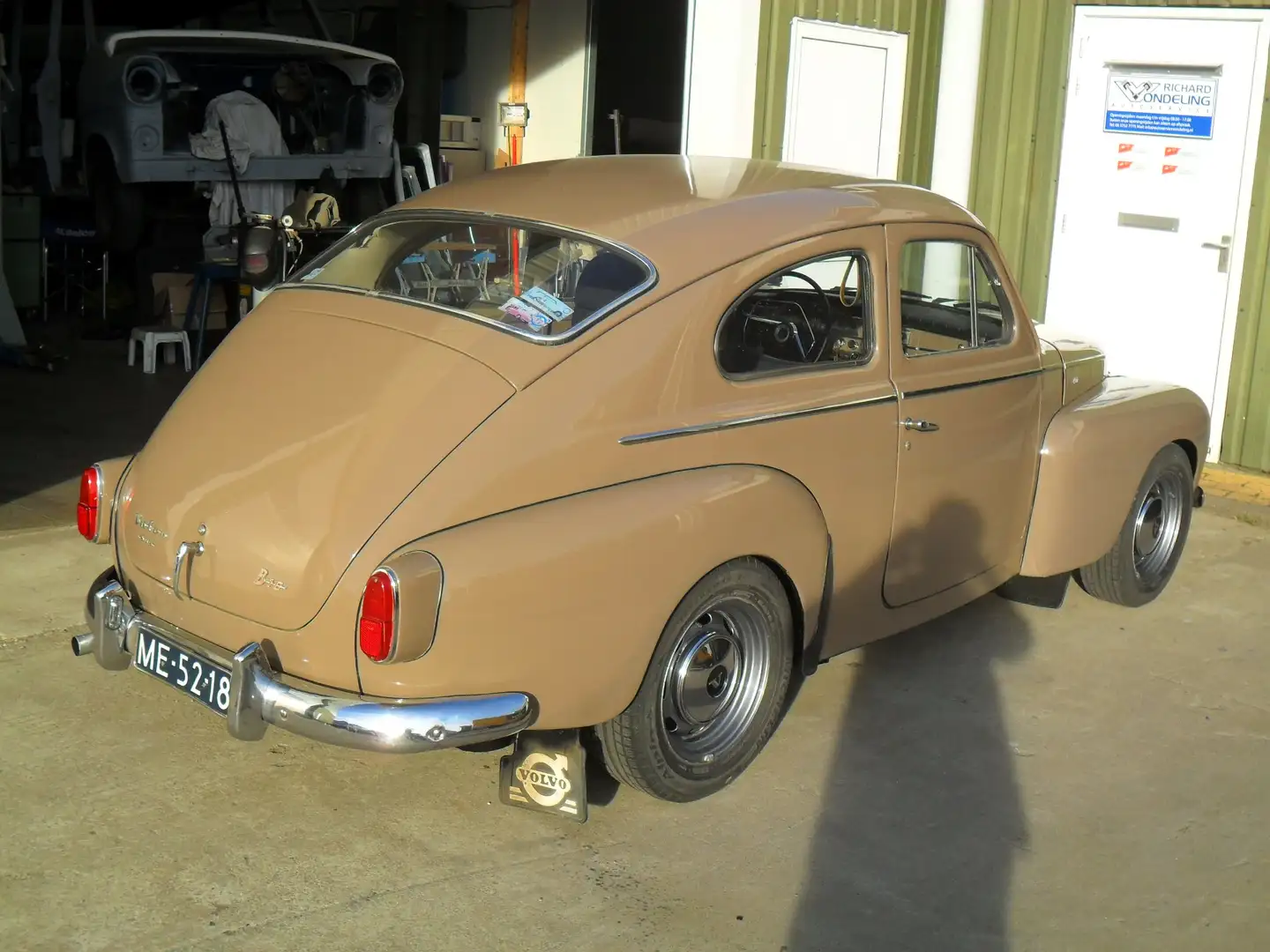 Volvo PV544 B18 D met dubbele SU-carburateurs Maro - 2