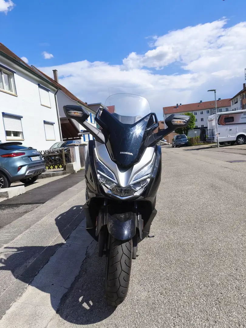 Honda Forza 300 Schwarz - 1