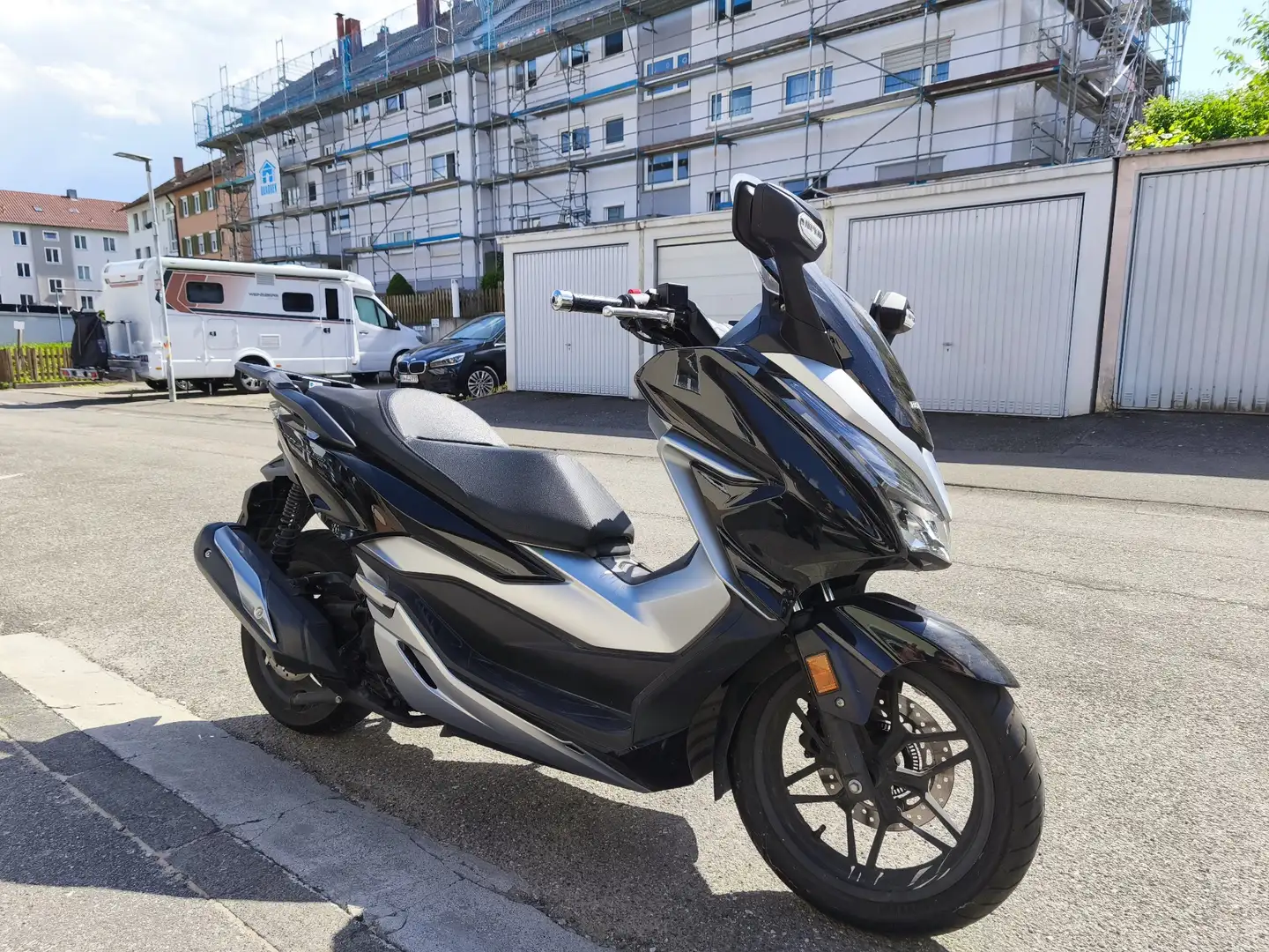 Honda Forza 300 Schwarz - 2