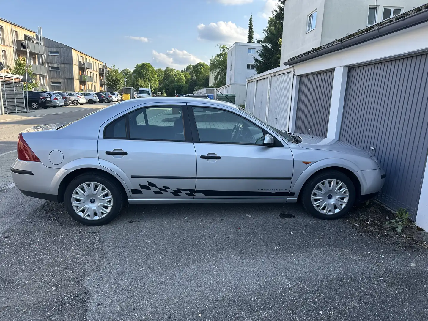 Ford Mondeo Grigio - 2