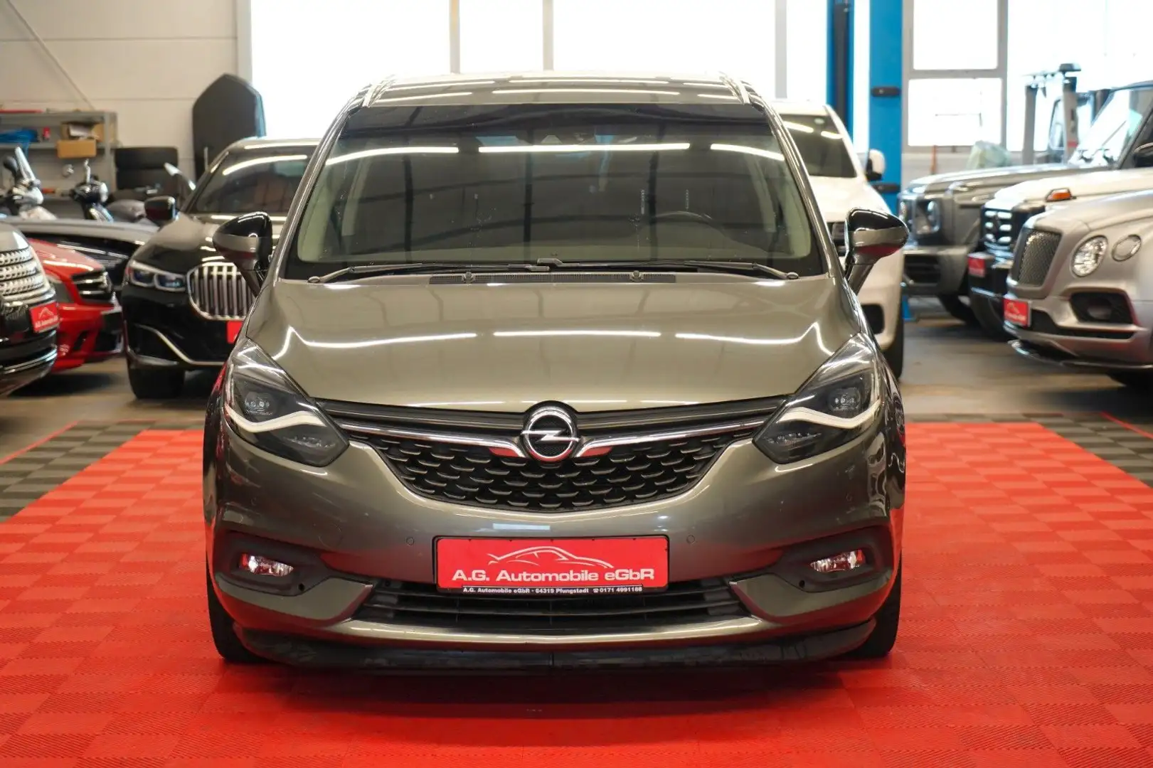 Opel Zafira Tourer 2.0 CDTi Aut. 7 Sitzer*Unfallfrei* Grau - 2