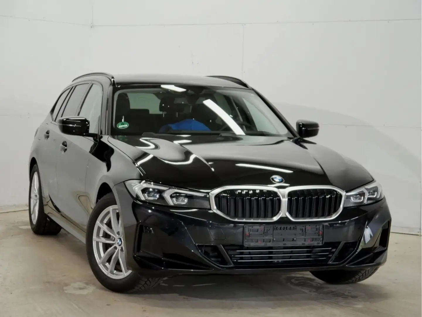 BMW 318 318d Touring Sport+ M Shadow LiveCockpitPlus Schwarz - 2