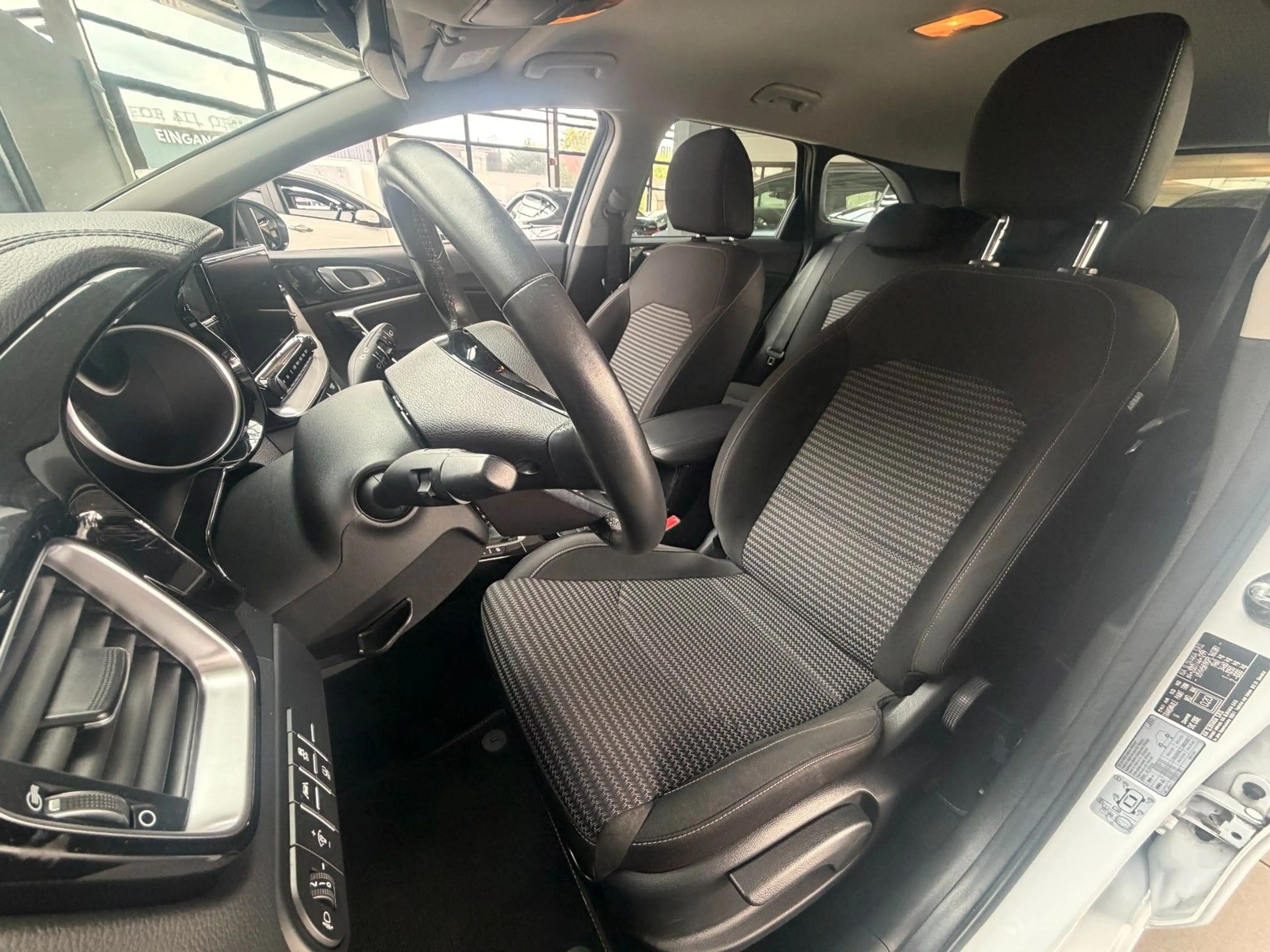 Kia Ceed SW / cee'd SW Spirit * Navi * SHZ * Kamera * — photo 15