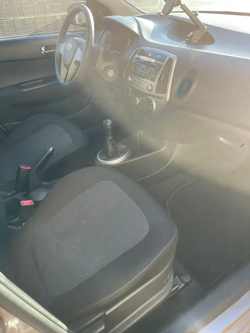 Hyundai i20 i20 1.2 Classic Braun - 1