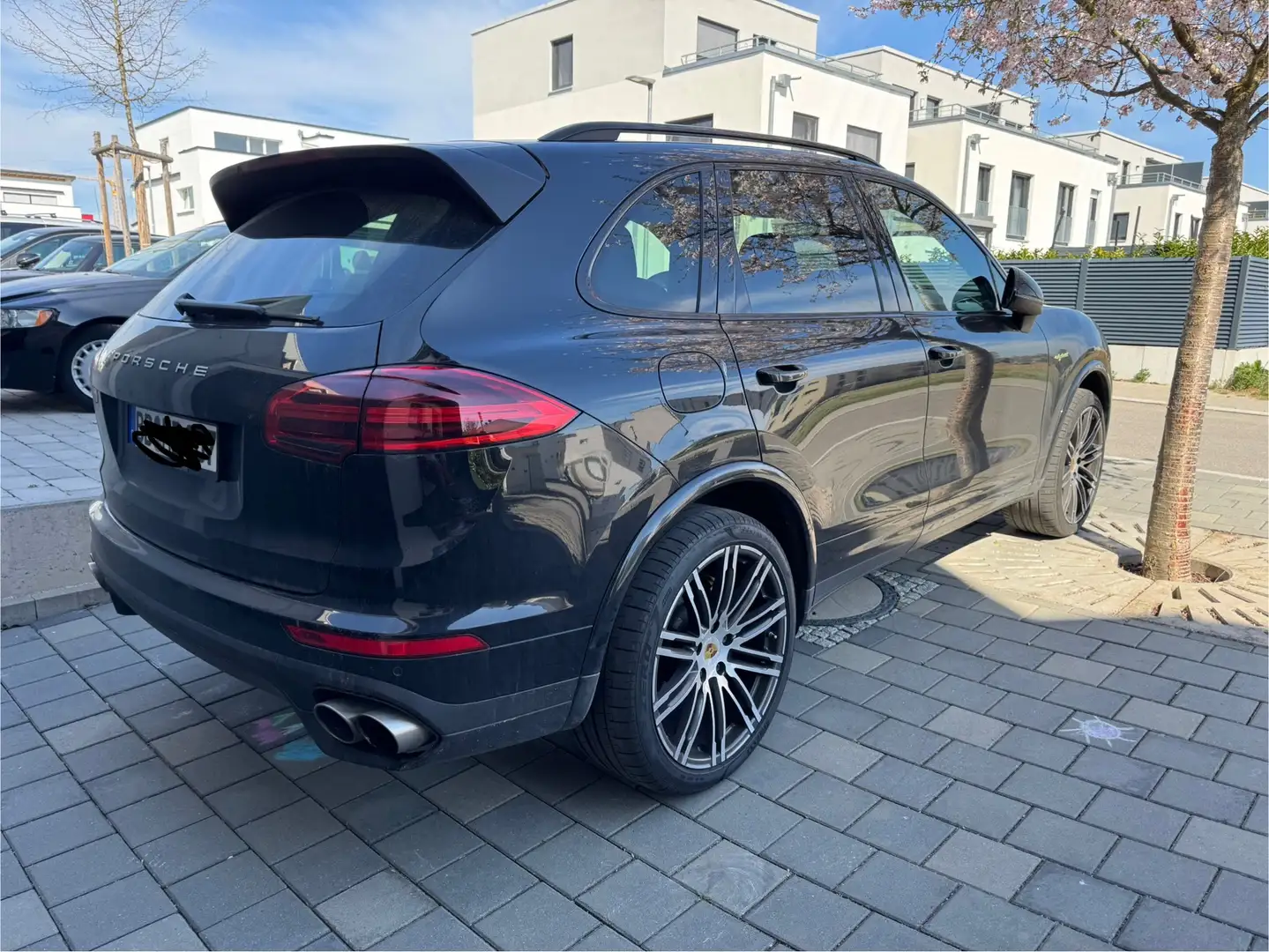 Porsche Cayenne S E-Hybrid Platinum Edition Schwarz - 2