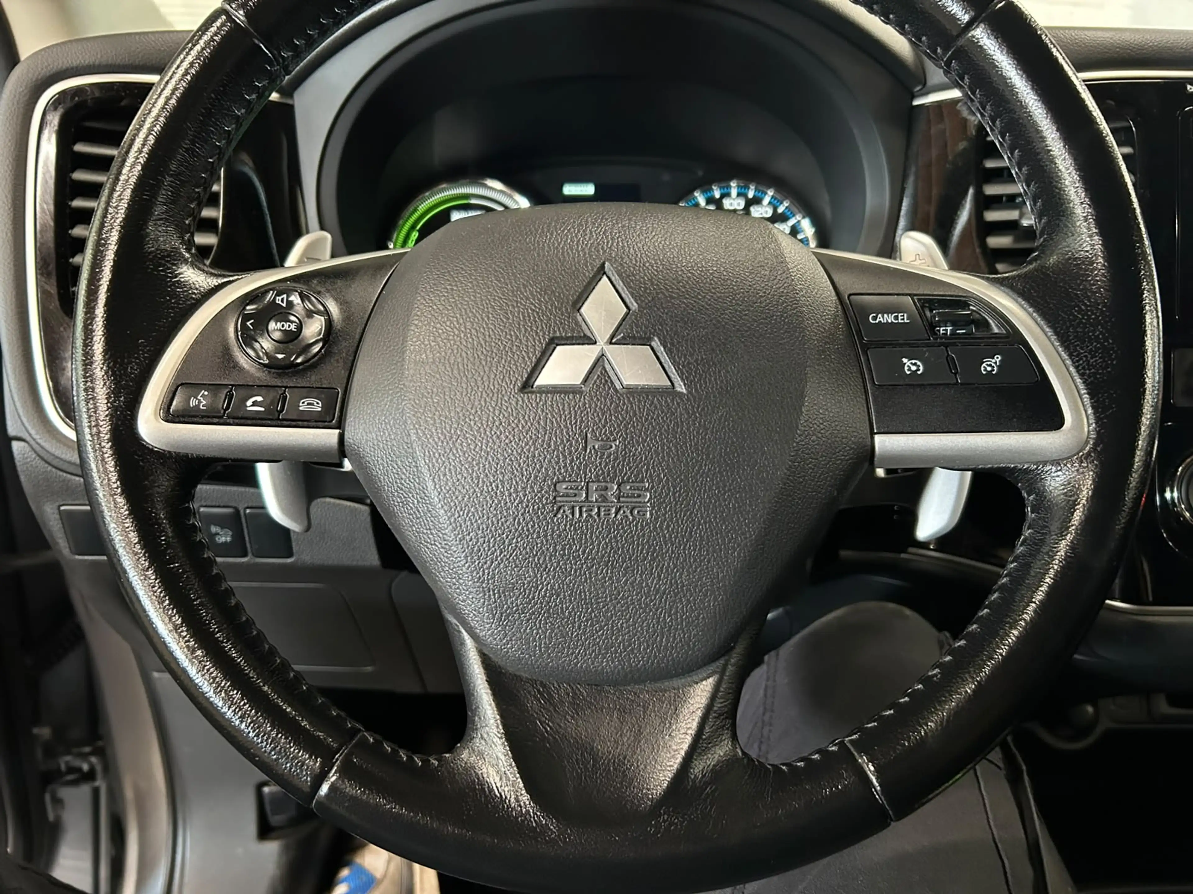 Mitsubishi Outlander 2.0 PHEV Intense + — photo 24