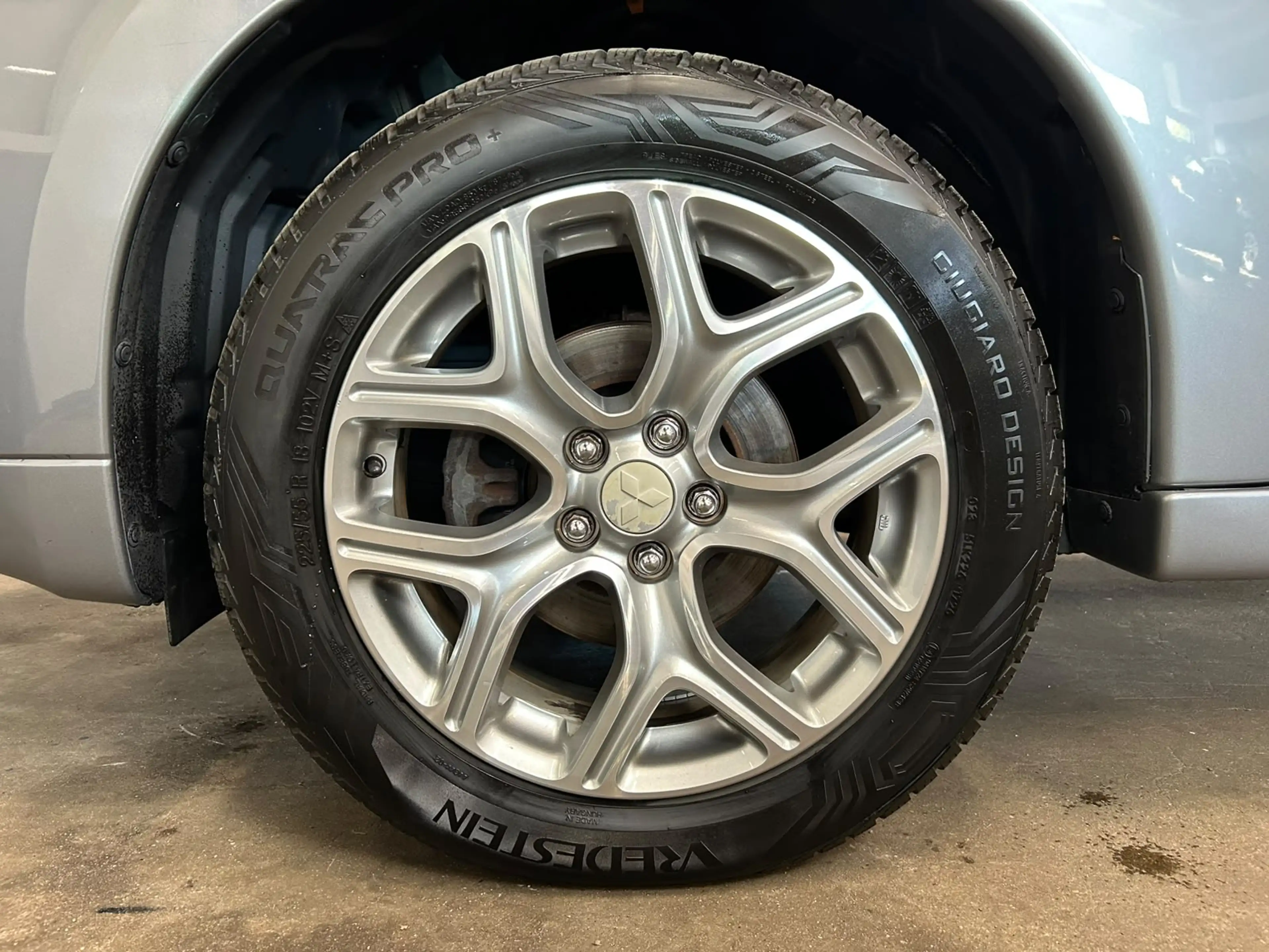 Mitsubishi Outlander 2.0 PHEV Intense + — photo 4