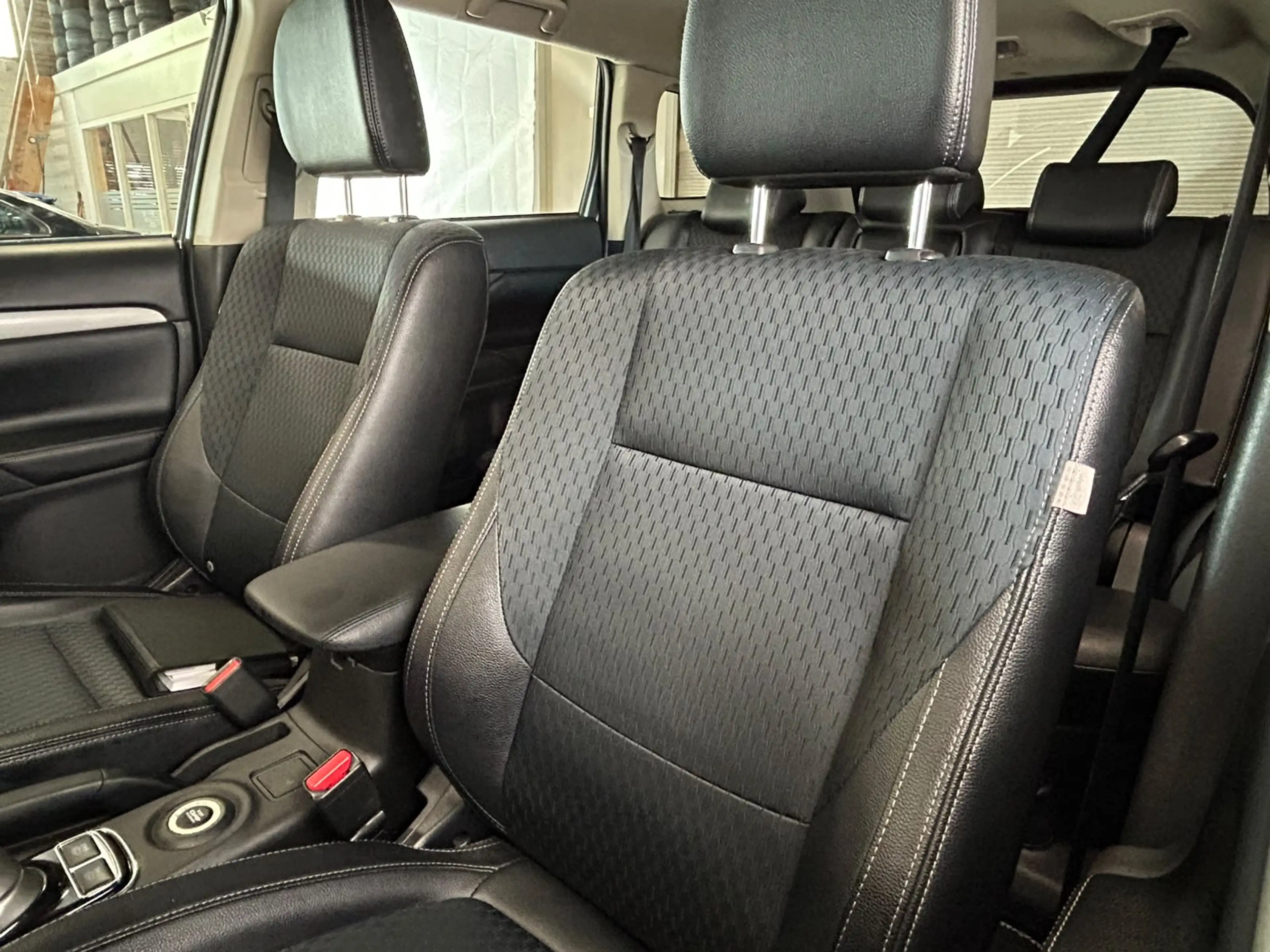 Mitsubishi Outlander 2.0 PHEV Intense + — photo 15