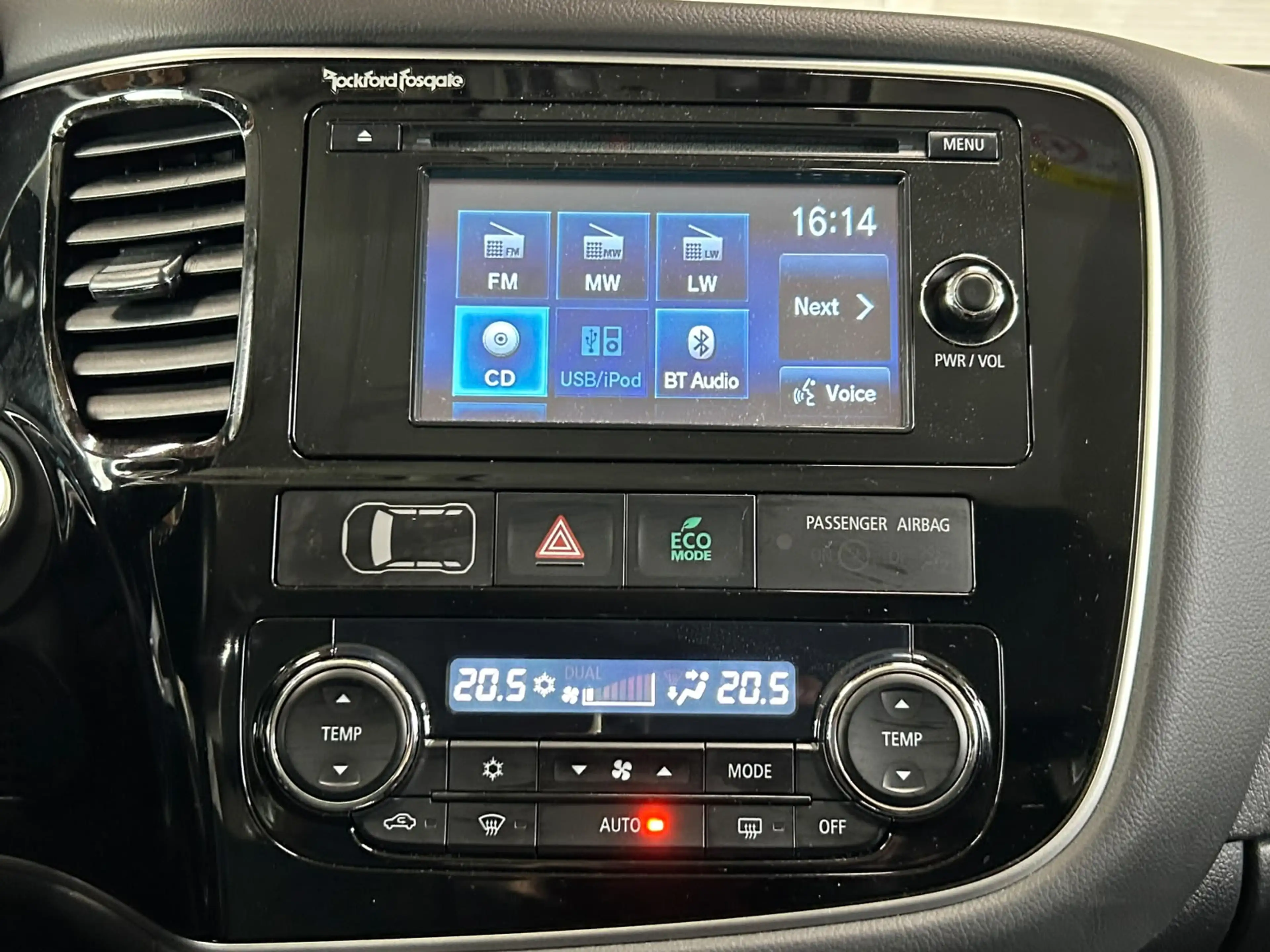 Mitsubishi Outlander 2.0 PHEV Intense + — photo 9