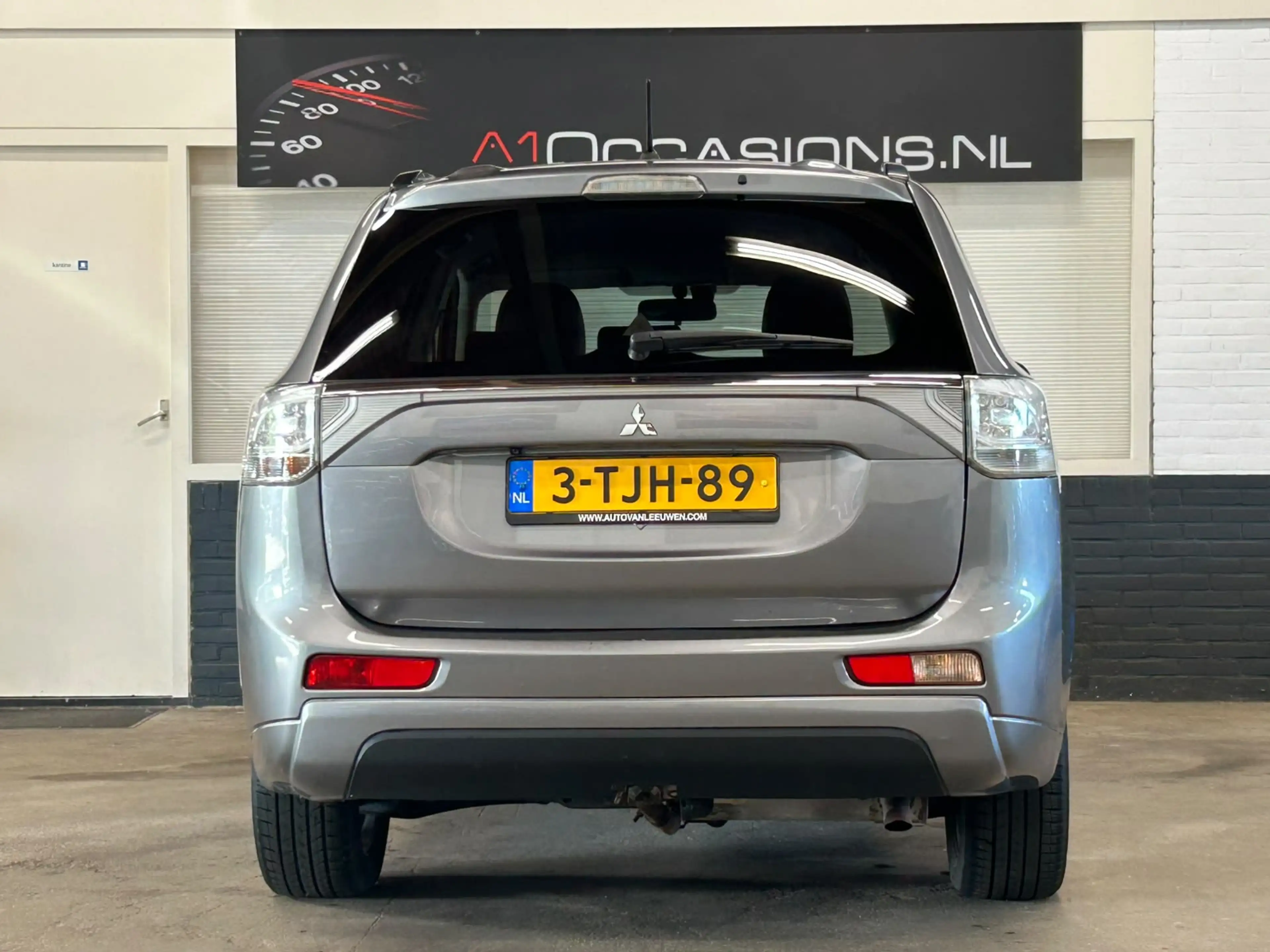 Mitsubishi Outlander 2.0 PHEV Intense + — photo 20