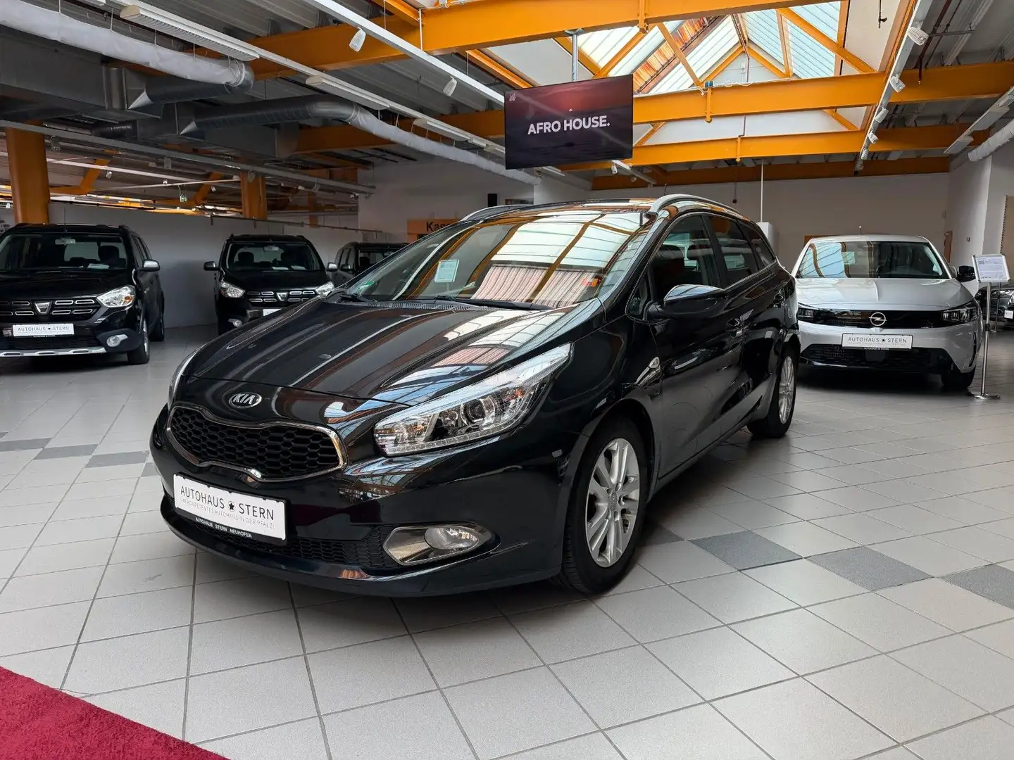 Kia Ceed SW / cee'd SW Cee'd Sportswagon|SHZ|LHZ|PDC|Kamera|Navi|Isofix Black - 2