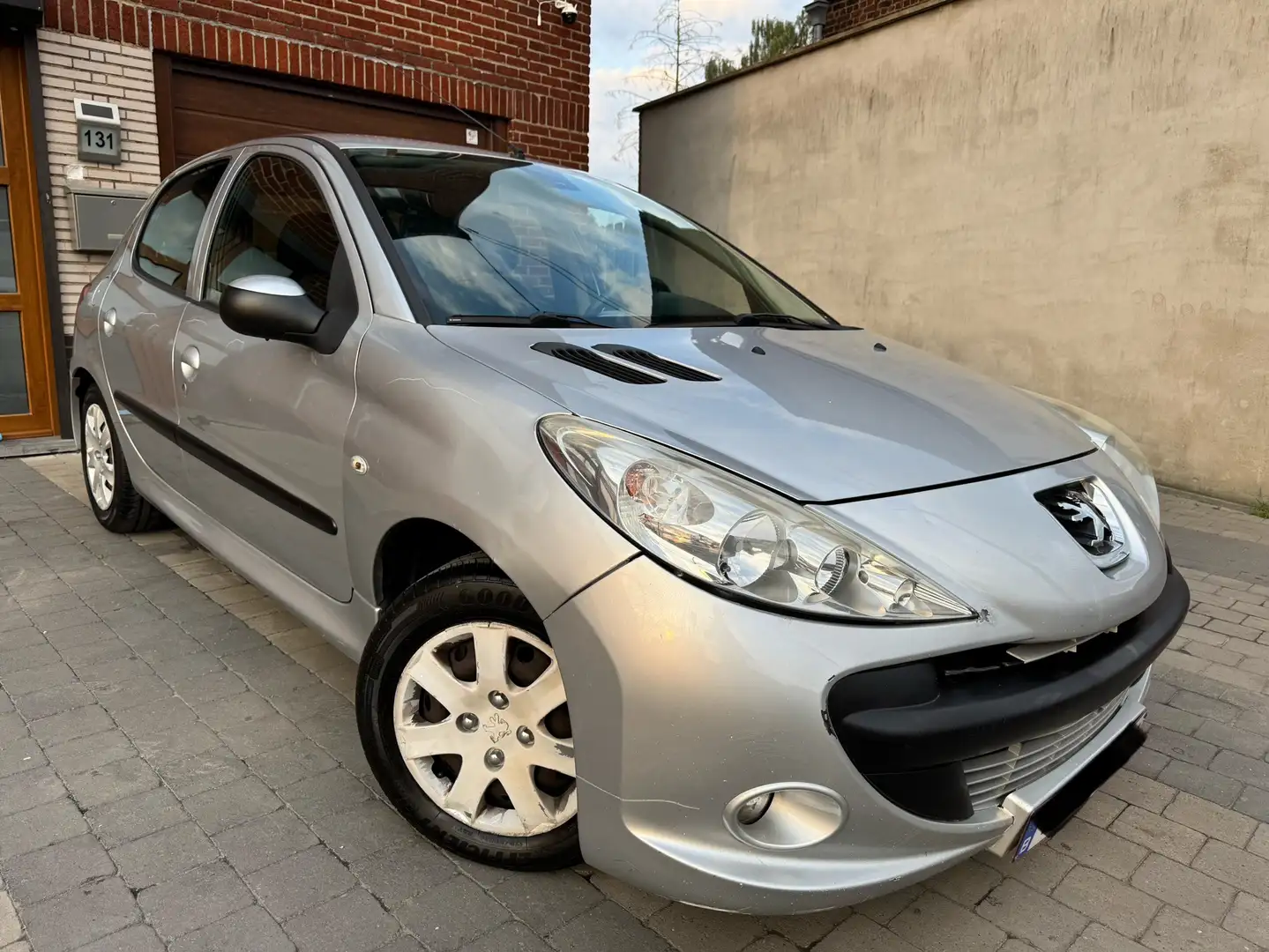 Peugeot 206 + 1.4 HDi XS-Line Euro5 Prête à Immatriculer Ct Ezüst - 1