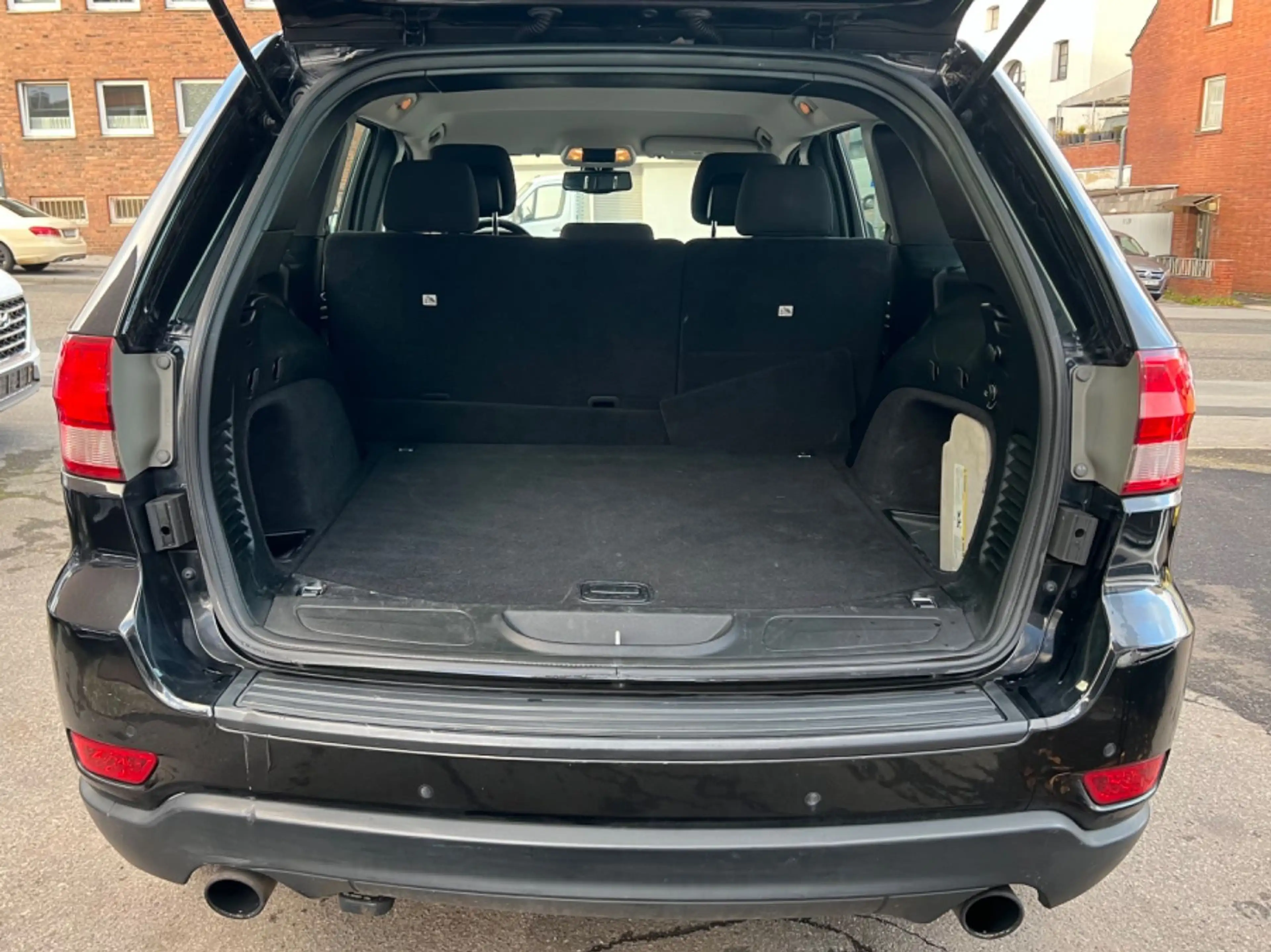 Jeep Grand Cherokee 3.0 CRD Laredo*AUTOMATIK* — photo 10