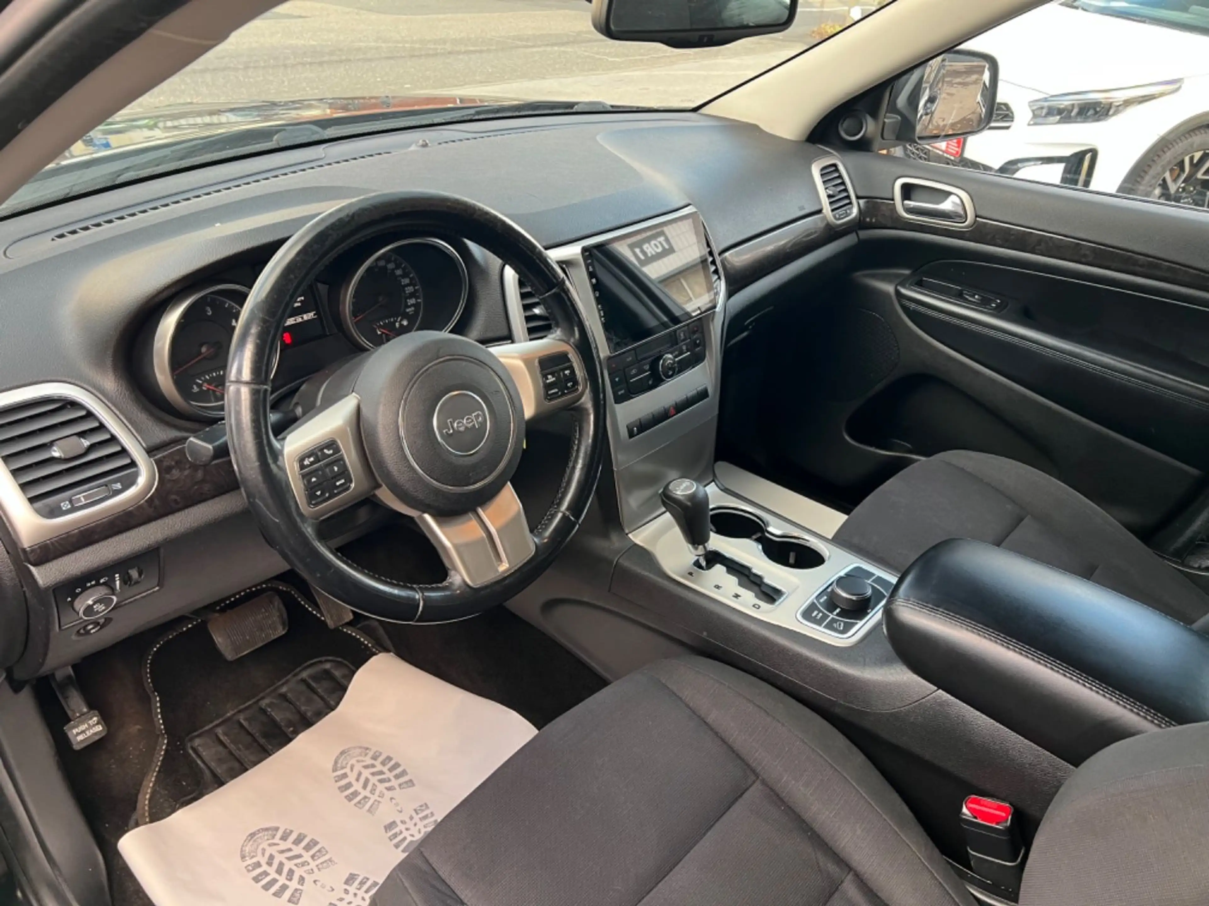Jeep Grand Cherokee 3.0 CRD Laredo*AUTOMATIK* — photo 14