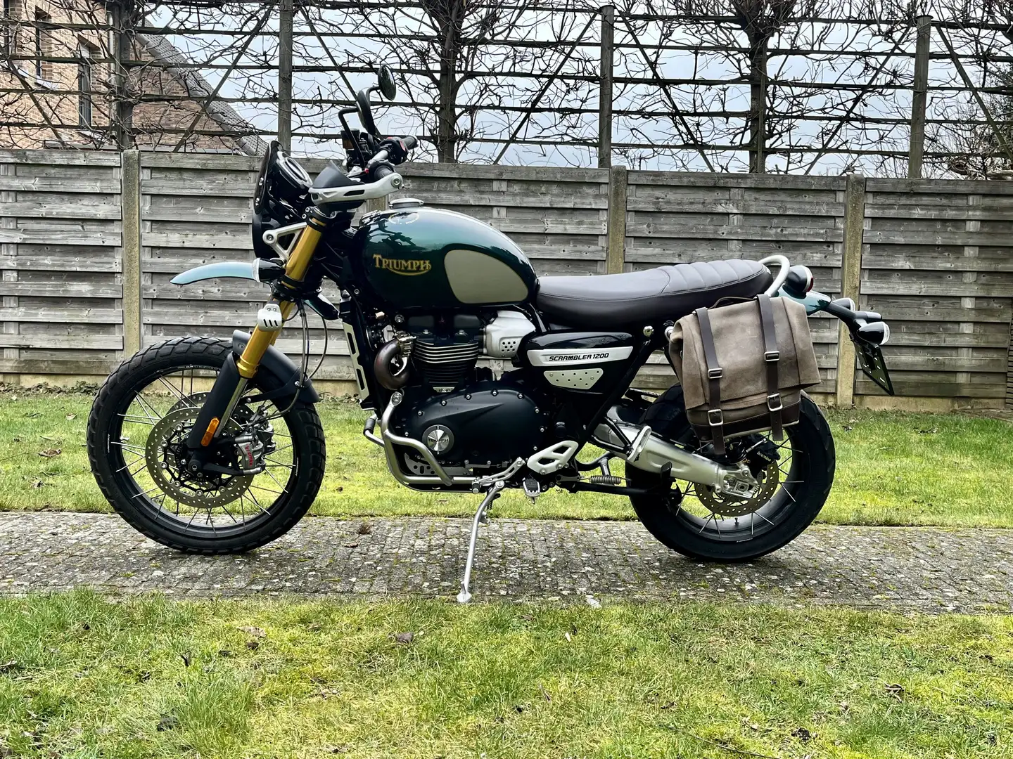 Triumph Scrambler 1200 XE Steve McQueen met +3000 euro opties - 2
