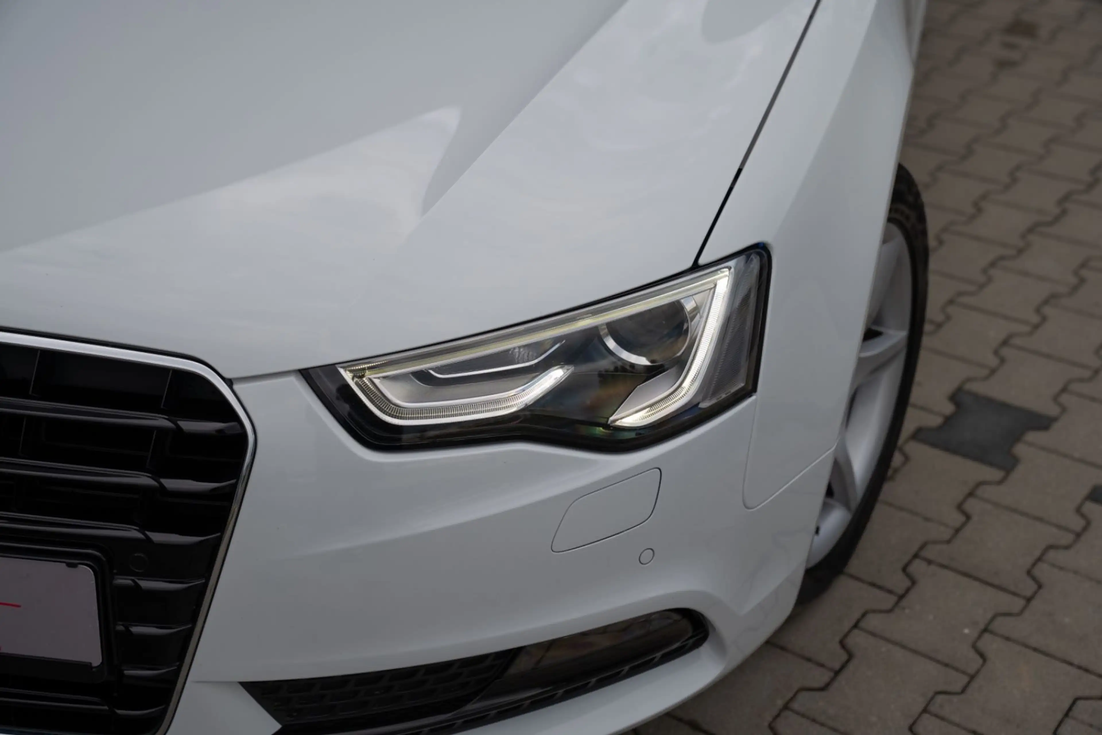 Audi A5 Sportback 2.0 TDI*SHZ*SITZLÜ*TEMP*BiXEN*PDC* — photo 4