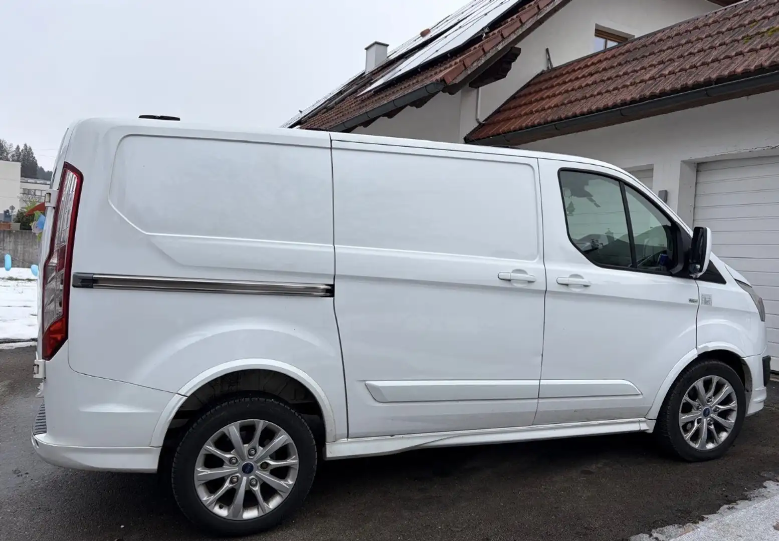 Ford Transit Custom SportVan 2,2 TDCi L1H1 290 - 1