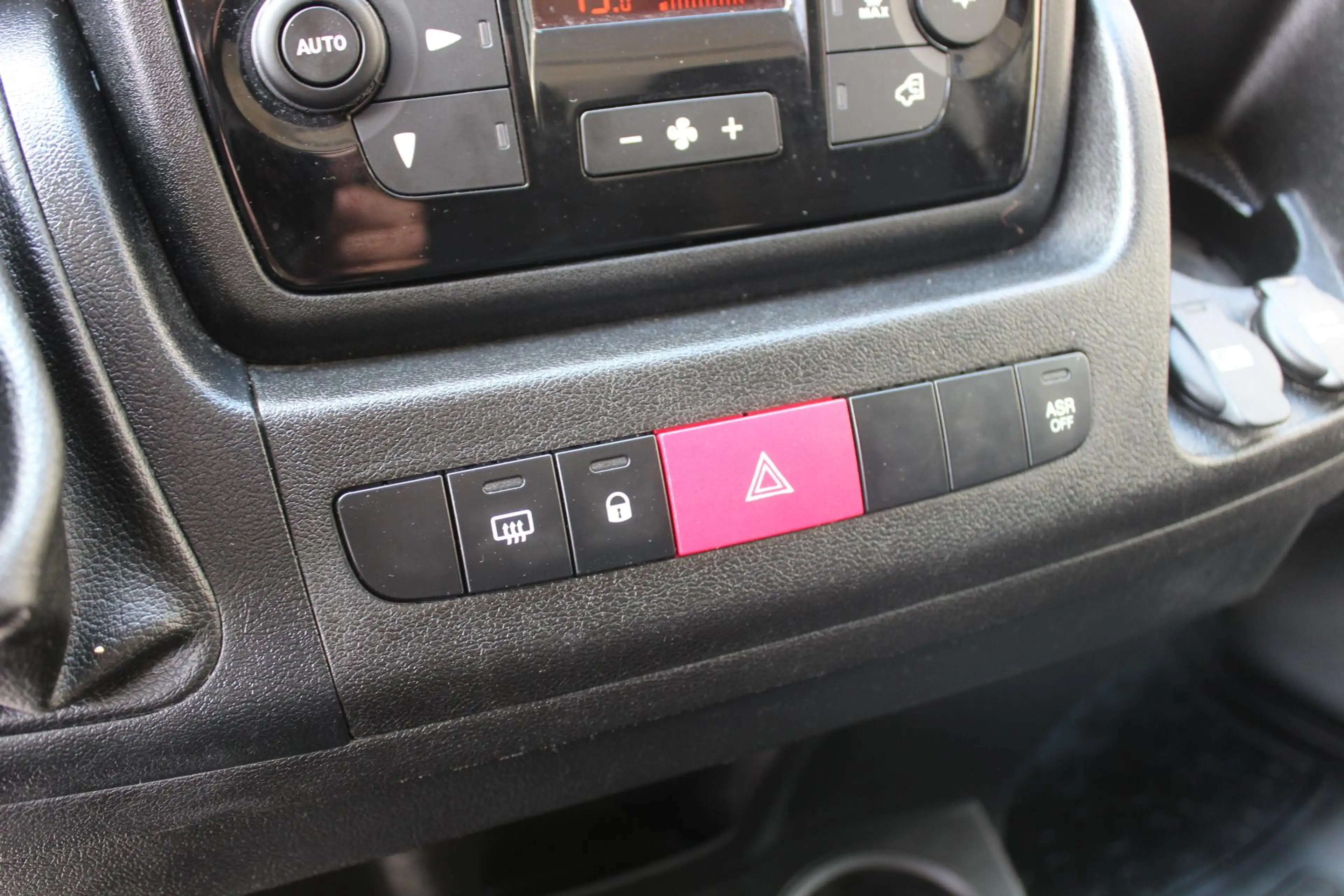 Citroen Jumper 30 2.0HDI L2H2 163pk Navi, Cruise, Automatische Ai — photo 32