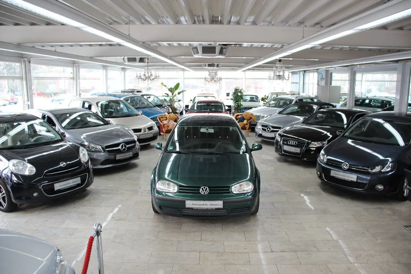 Volkswagen Golf 1.4 Edition Klimaautomatik Grün - 1