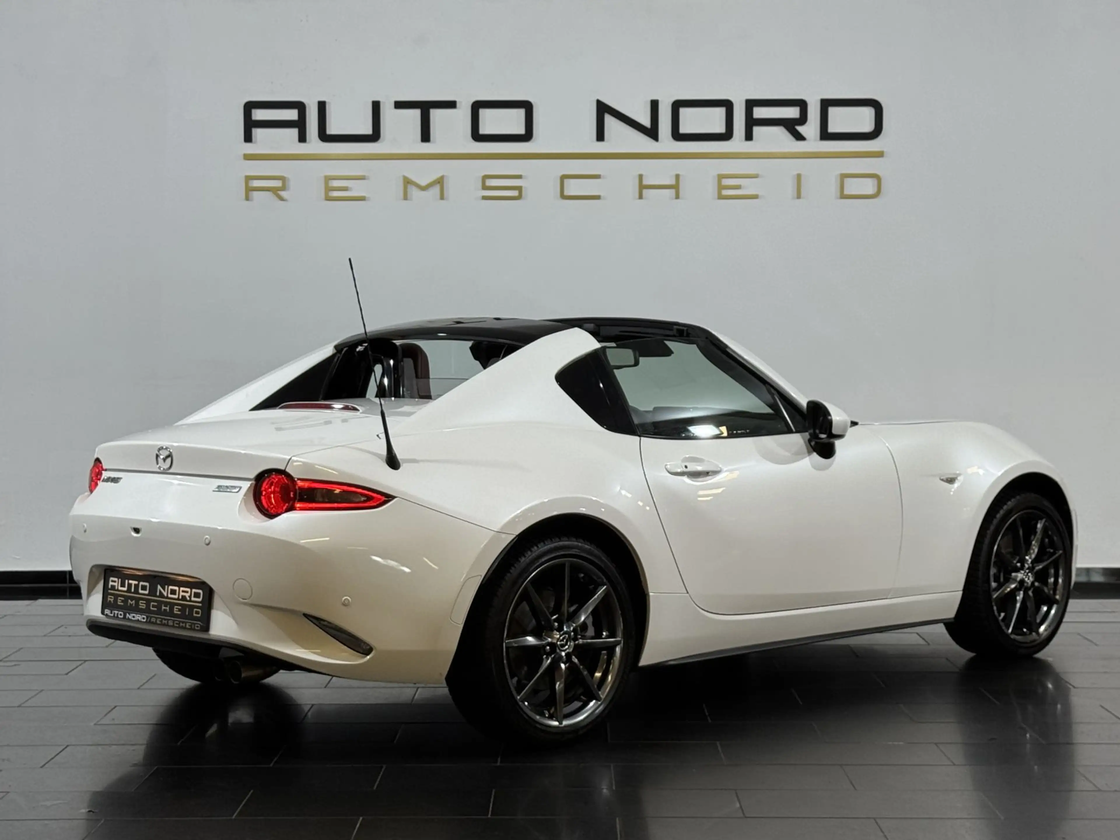 Mazda MX-5 Sports-Line RF *Bose*Navi*Tempomat*Matrix* — photo 6