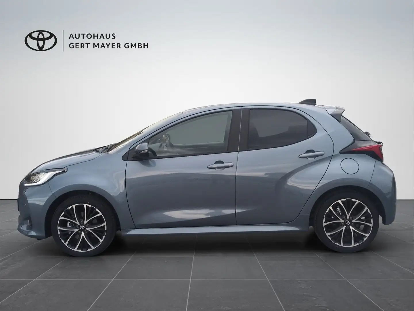 Toyota Yaris Hybrid Teamplayer + Technik Paket Grau - 2
