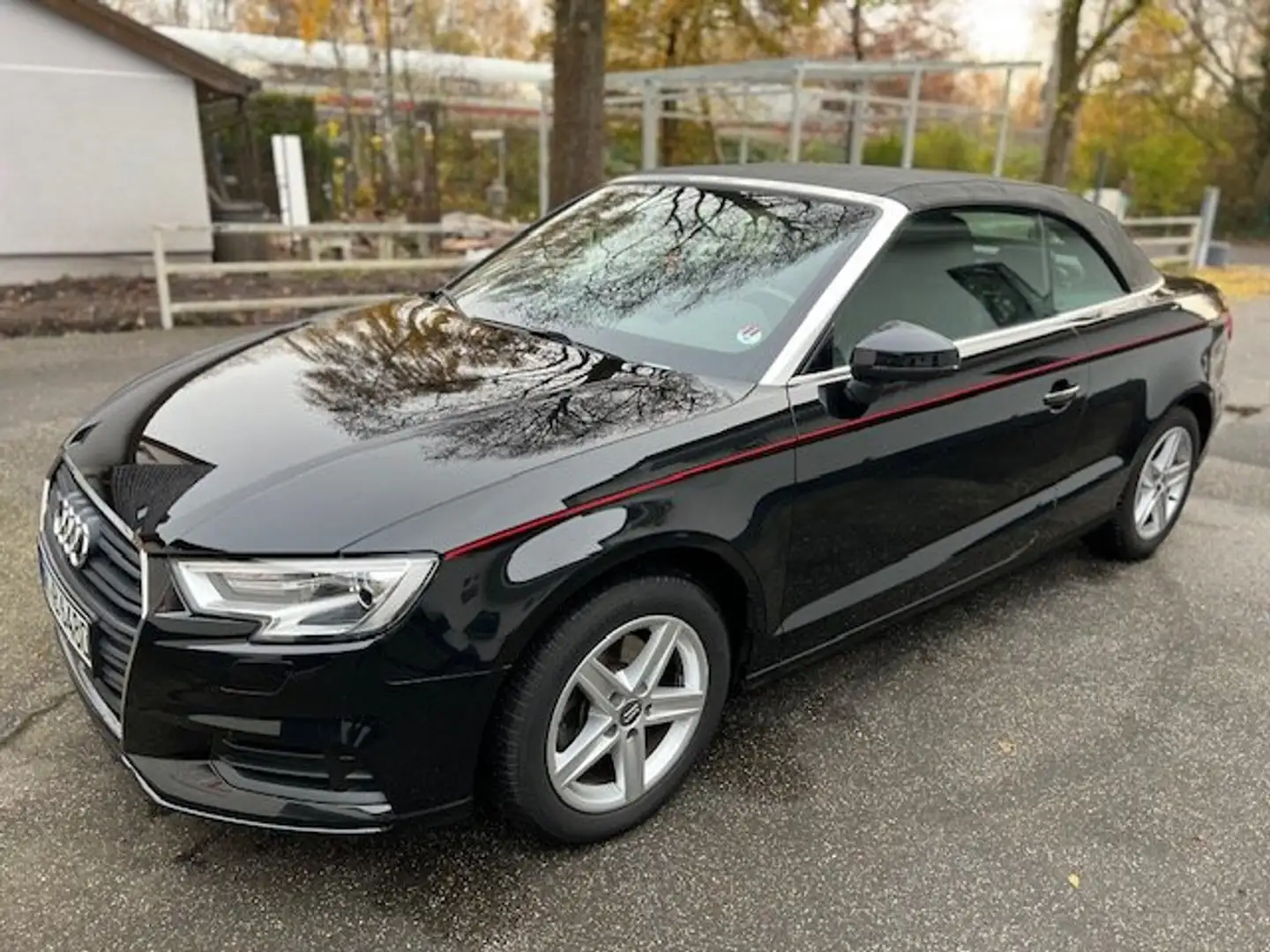 Audi Cabriolet Чорний - 1