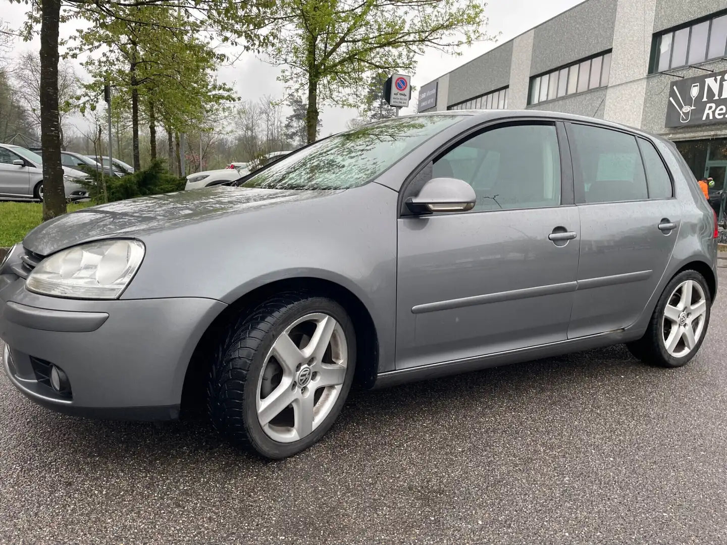 Volkswagen Golf 2.0 16V FSI 4mot. 5p.*Cerchi*4x4 Gris - 2