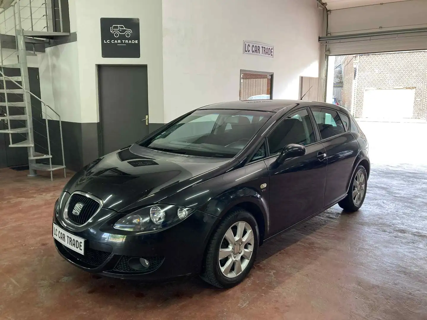 SEAT Leon 2.0 TDI FAP Stylance Noir - 1
