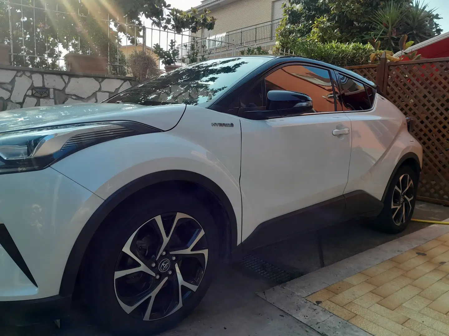 Toyota C-HR 1.8h style 2wd e-cvt - 2