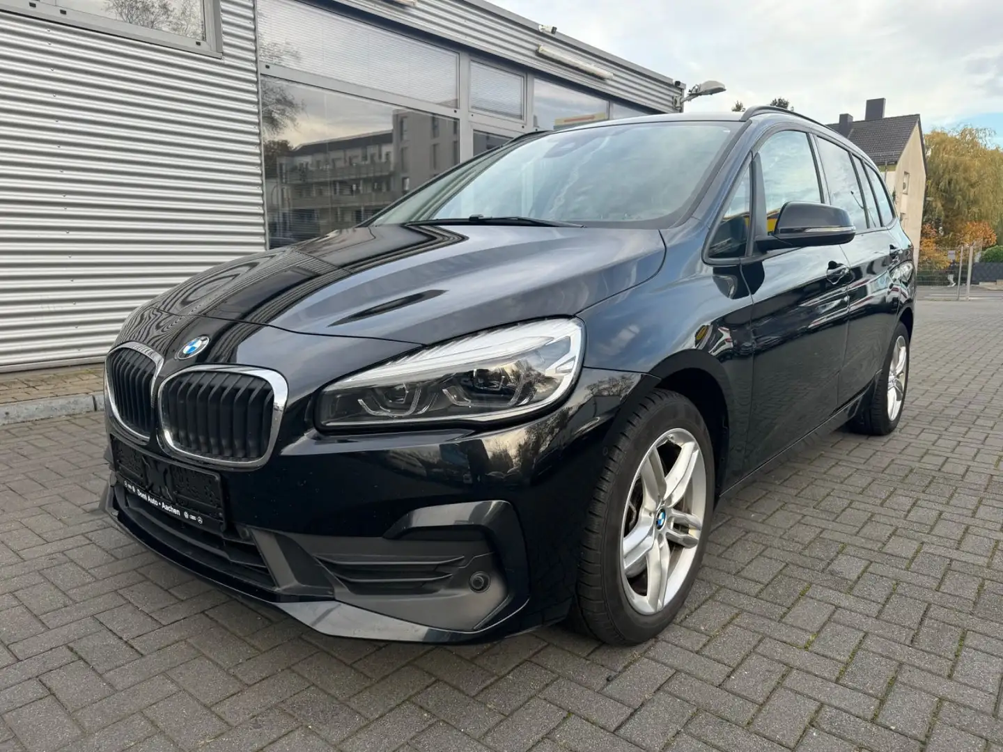 BMW 218 2 Gran Tourer 218 d Advantage Schwarz - 1