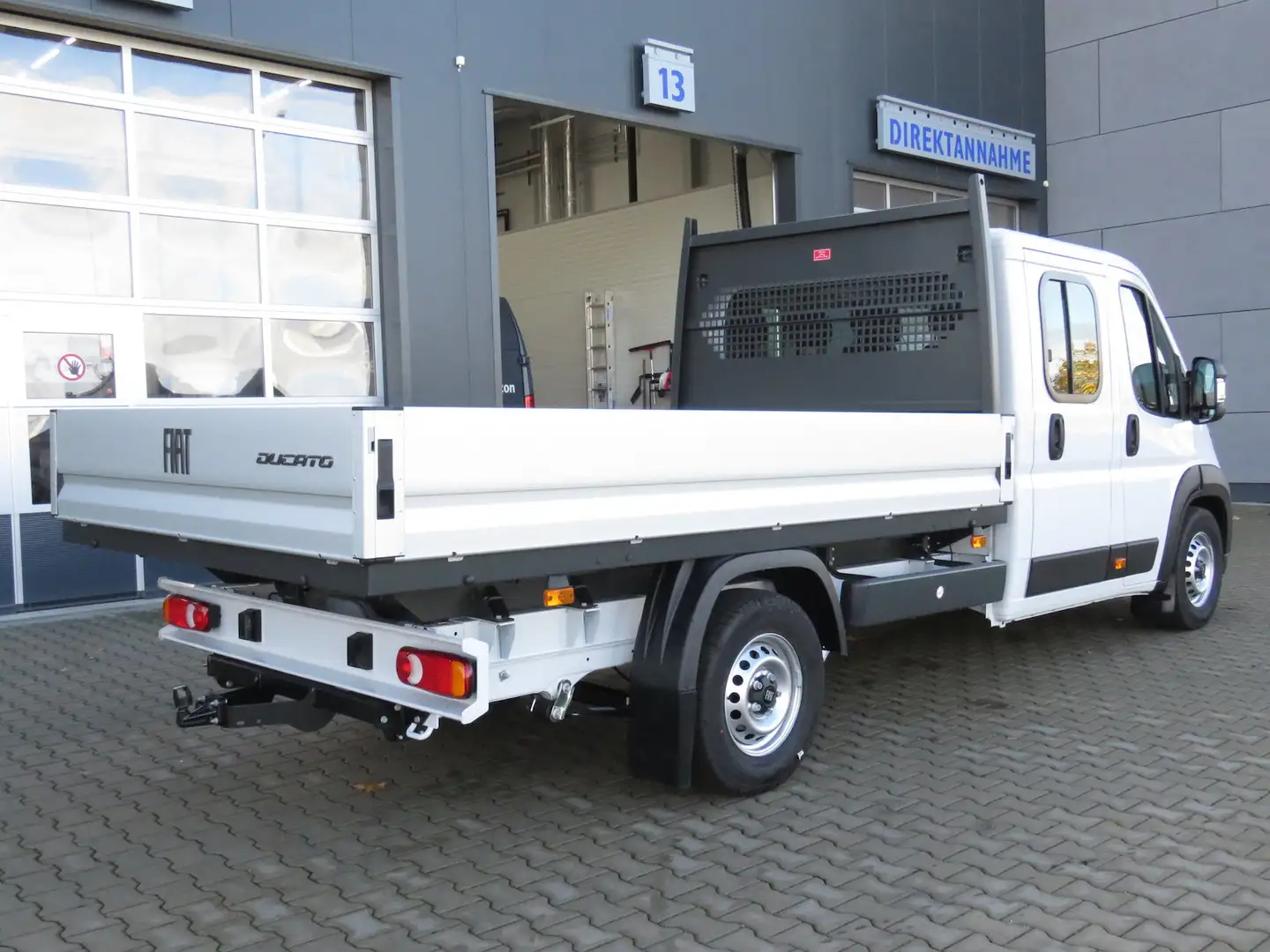 Fiat Ducato Maxi 35 Doka L4 140 / AHK + 10-Zoll-Navi Wit - 2