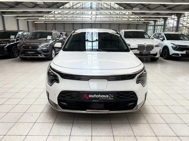 Kia Niro view 2