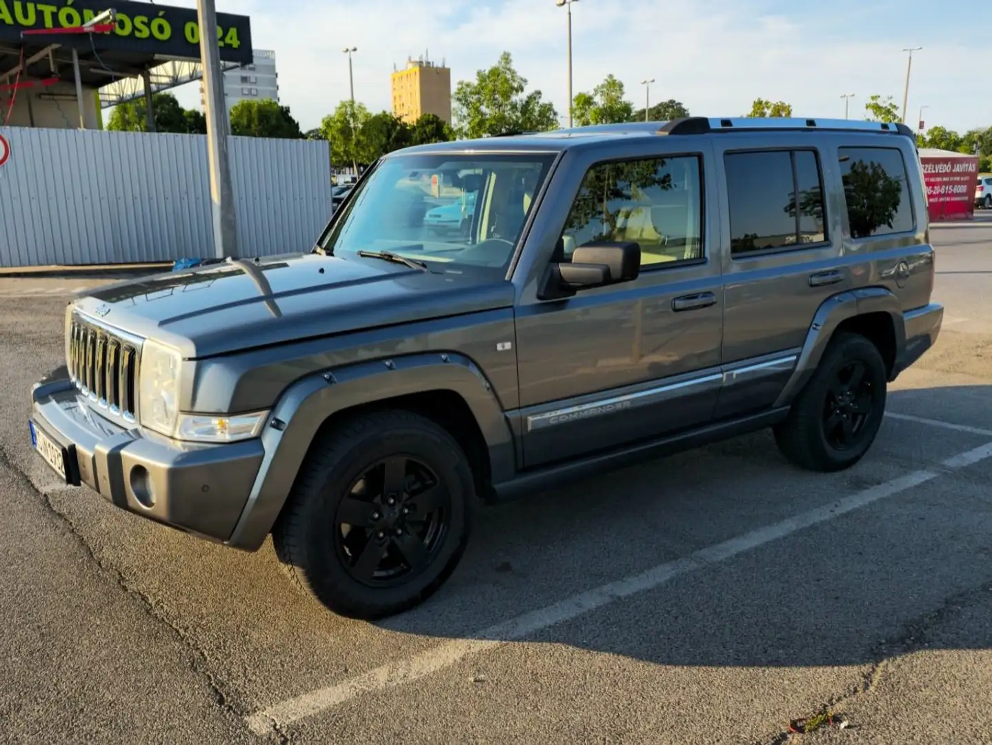 Jeep Commander Commander 3.0 CRD DPF Automatik Limited Grau - 1