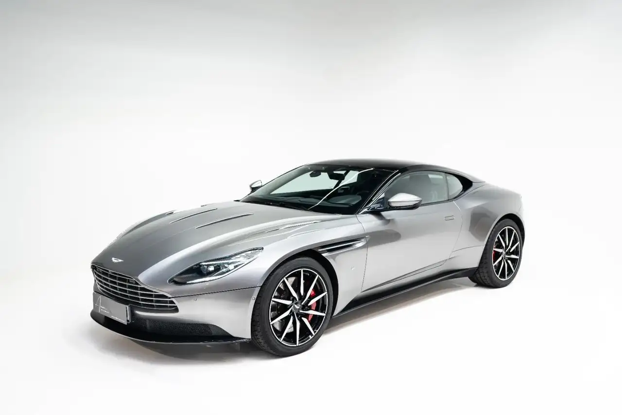 Aston Martin DB11