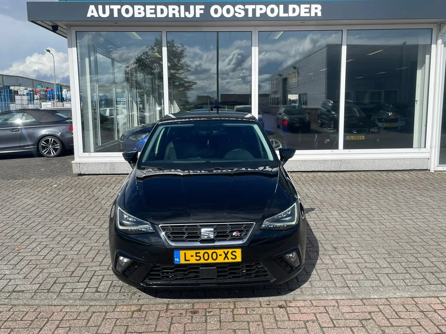 SEAT Ibiza 1.0 TSI FR Business Intense Zwart - 2