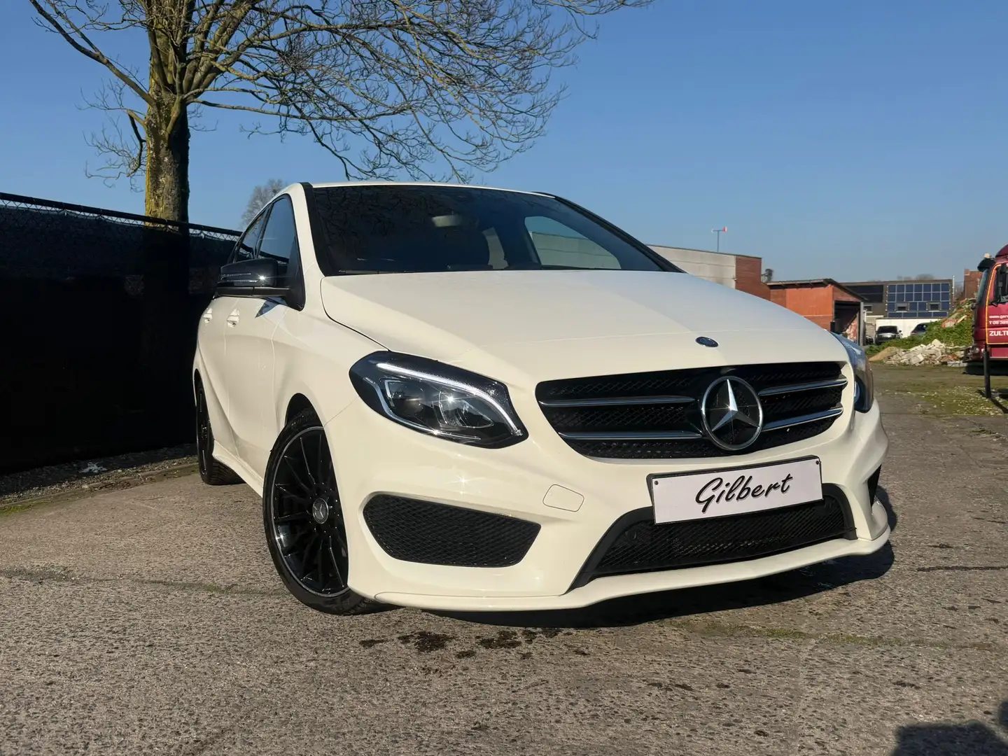 Mercedes-Benz B 160 AMG pack NAVI-CAMERA-CRUISE-LED Blanco - 1