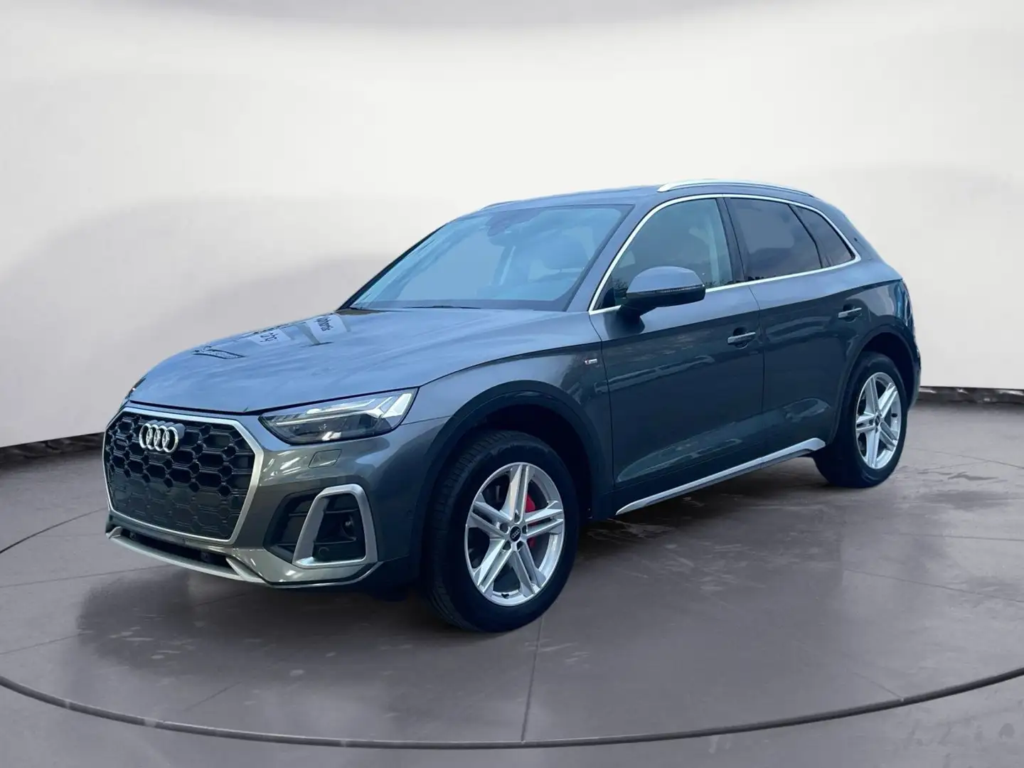 Audi Q5 40 TDI quattro S Line AHK PANO VC+ KAMERA MAT Grau - 2