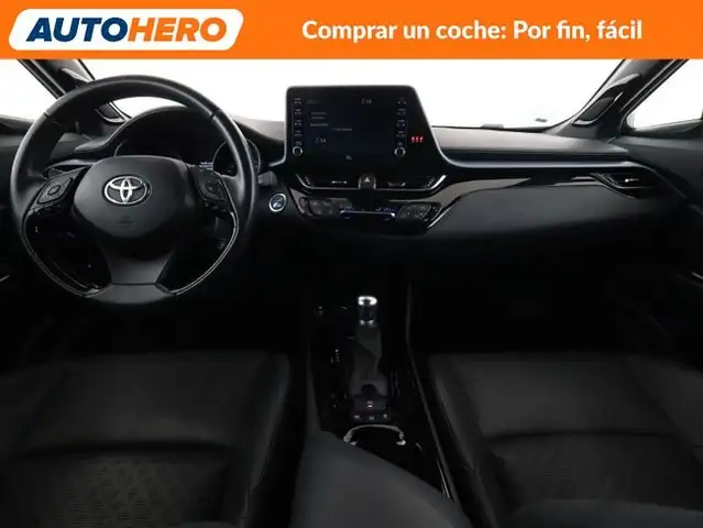 Toyota C-HR view 13