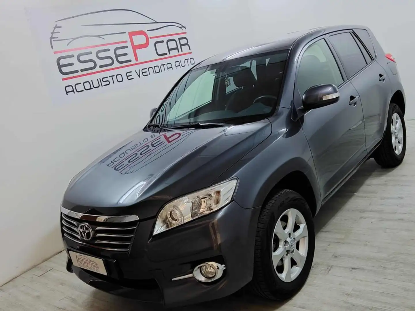 Toyota RAV 4 MY23 RAV4 2.0 Exclusive Gris - 1
