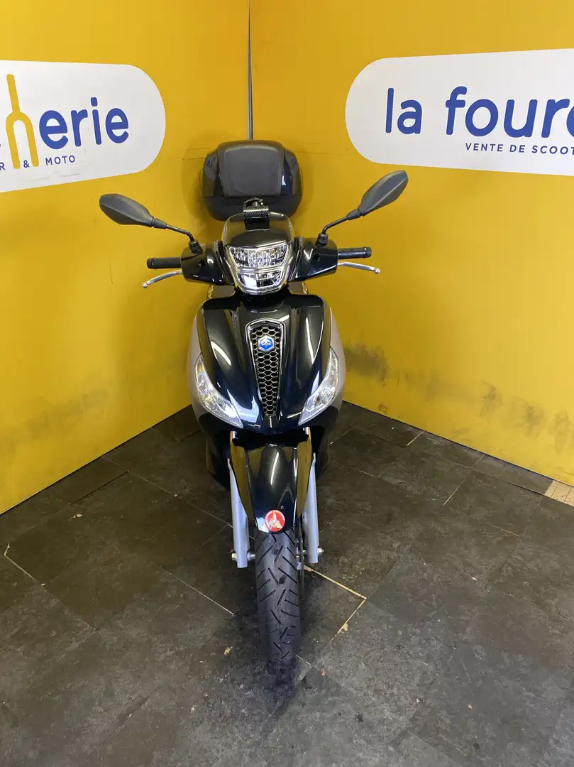 Piaggio Medley 125 Zwart - 2